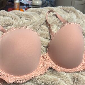 Victoria’s Secret 34D Angels bra